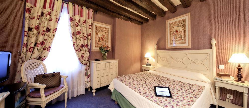 Hotel Beaubourg Париж Екстер'єр фото