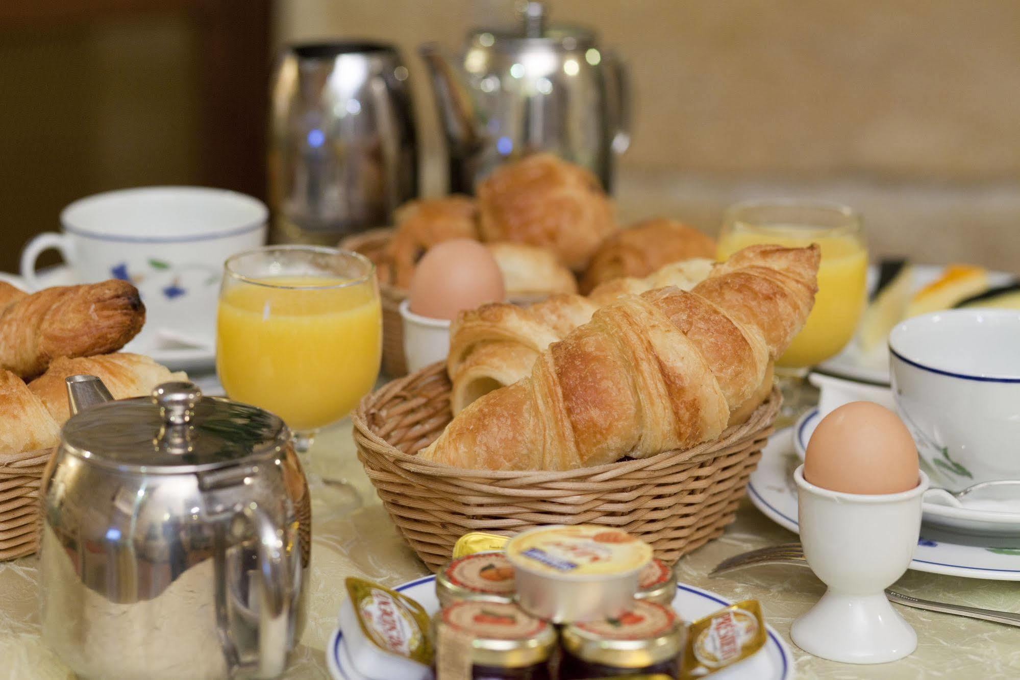 Hotel Beaubourg Париж Екстер'єр фото