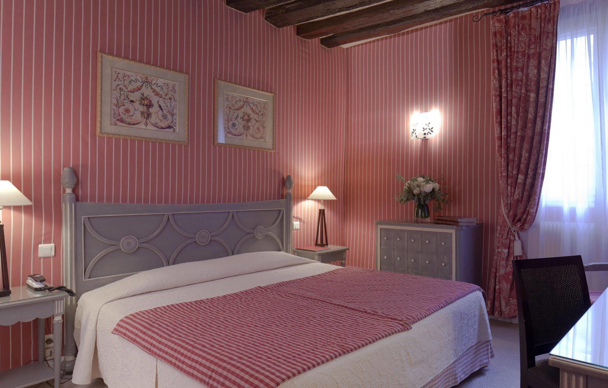 Hotel Beaubourg Париж Екстер'єр фото